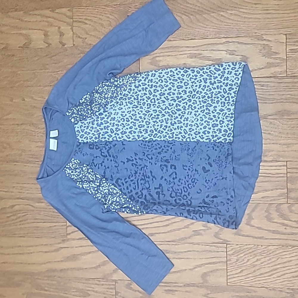 Chico’s sequin embelished, animal print top. Chico’s sz 1 (Medium 8 stan…
